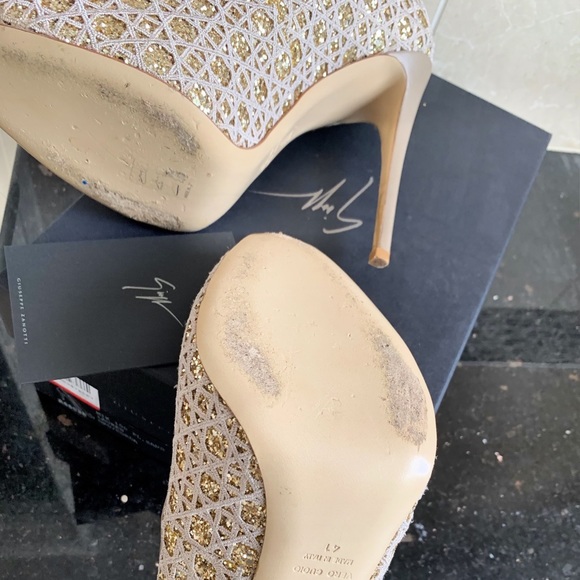 Authentic Giuseppe Zanotti embroidered pump - Picture 6 of 7